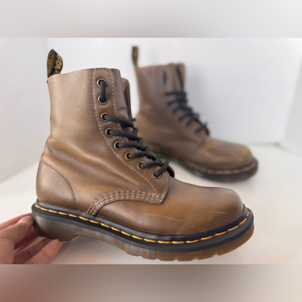 Dr Martens 1460 Pascal Olive Green Leather Lace Up Boots Women’s Size 5